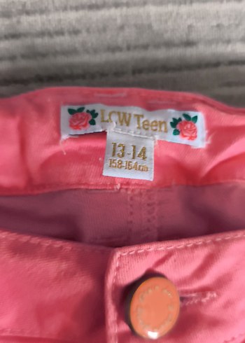 Pembe Dar Kesim Kız Şortu - Görsel 2