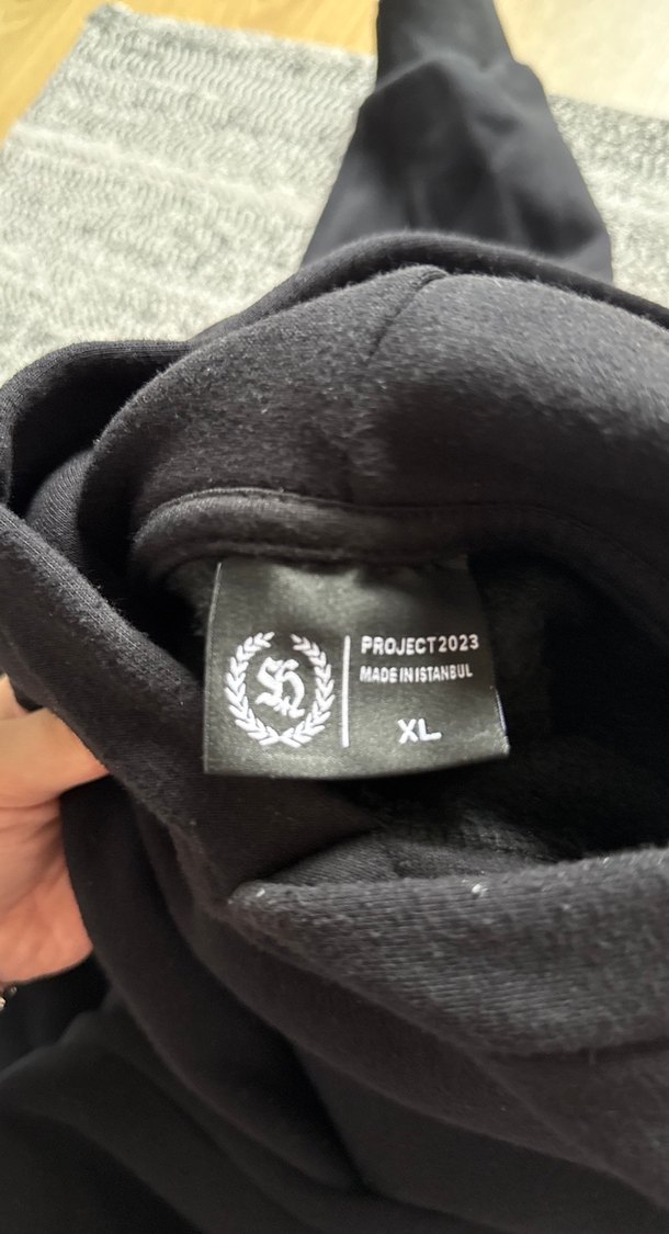 Siyah Kapüşonlu Sweatshirt - Görsel 4