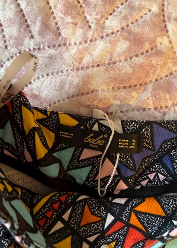 Boncuk Detaylı Bohem Çok Renkli Mini Şort - Görsel 3