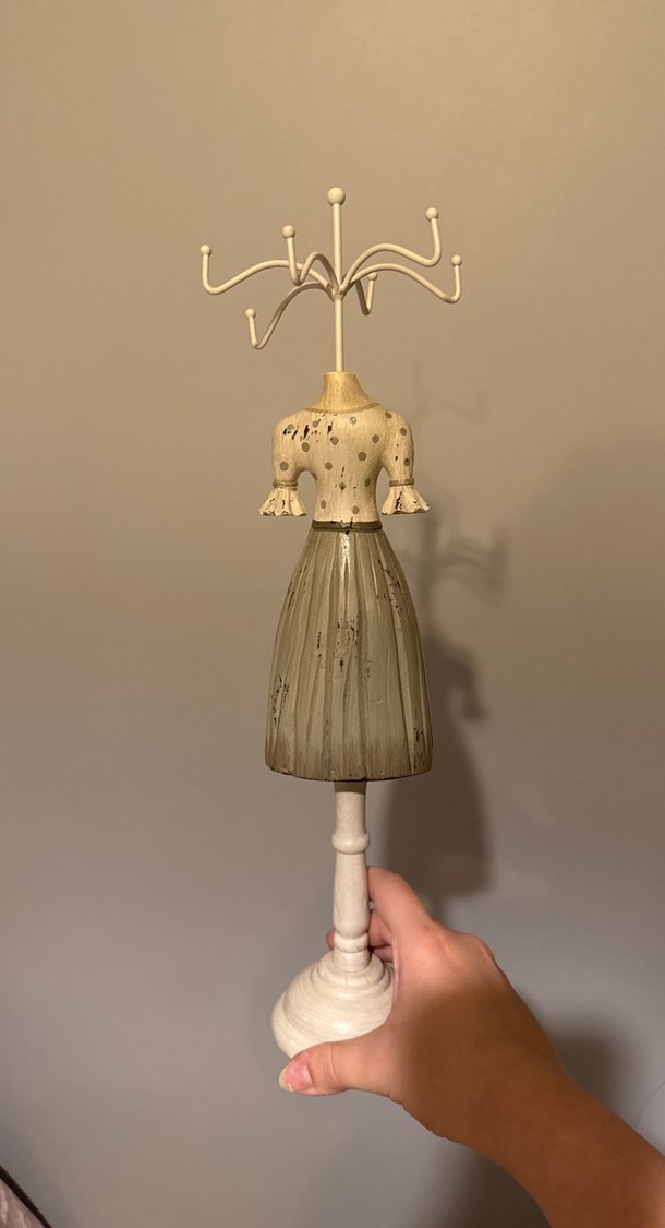 Bej Pastel Kadın Figürlü Takı Askısı - Görsel 2