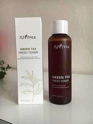 Isntree Green Tea Toner & Aromatica Dandelion Feminine Gel