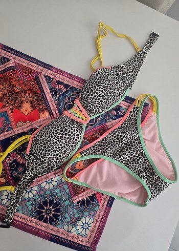 Renkli Bohem Desenli Strappy Bikini