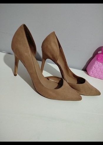 Bej Süet Stiletto Topuklu Kadın Ayakkabı