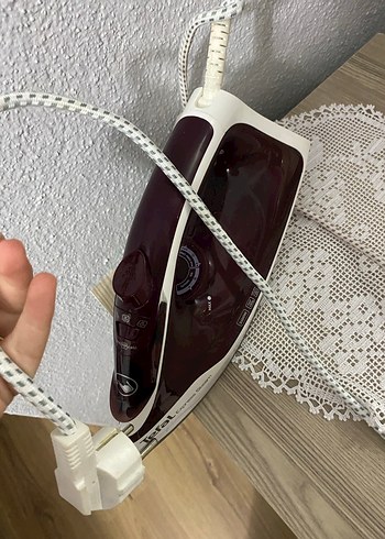 Beyaz Gri Buharlı Ütü