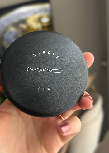 MAC Studio Fix Pudra Fondöten Açık Bej - Görsel 2