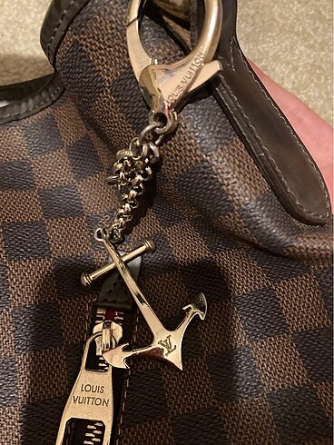 Orjinal Louis Vuitton Anchor Çanta Süsü