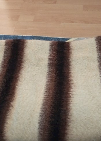 Kahverengi ve Gri Zebra Desenli Battaniye