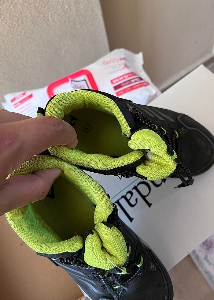 Bot çocuk - Görsel 3