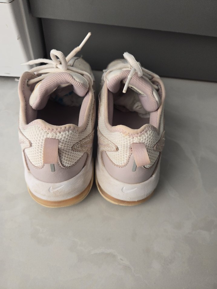 Nike Air Kadın Spor Ayakkabı - Görsel 4