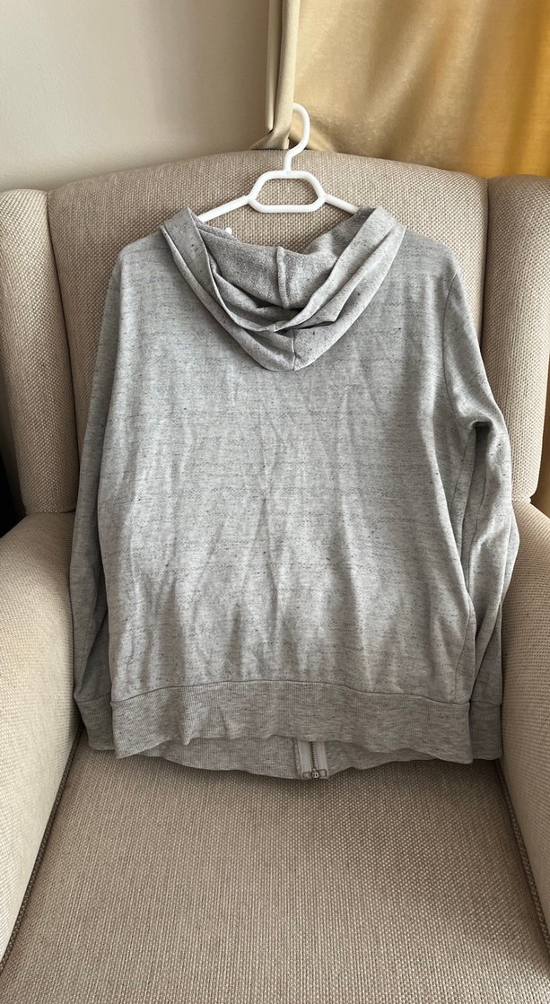 Kadın Gri Kapüşonlu Fermuarlı Spor Dış giyim - Görsel 4