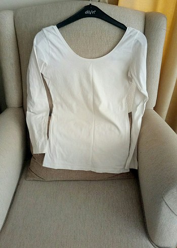Beyaz Pamuklu Uzun Kollu Tişört