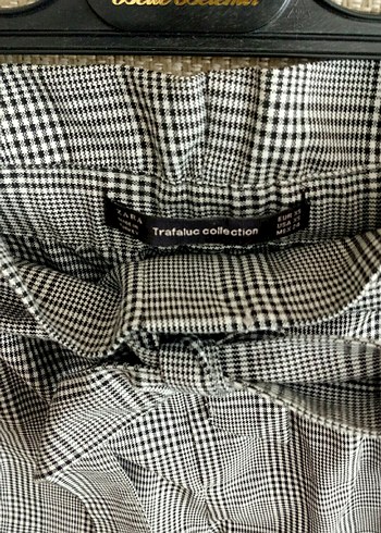 Zara Gri Kemerli Kısa Kumaş Pantolon