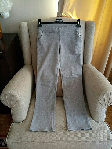 Şık dizayn gri eşofman altı