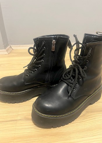 Siyah Platform Topuklu Goth Botlar - Görsel 3