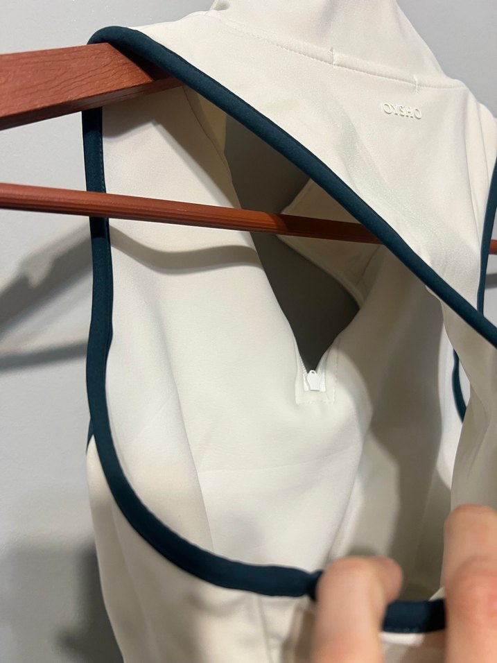 Oysho Beyaz Yarım Fermuarlı Spor Kolsuz Crop Top - Görsel 5