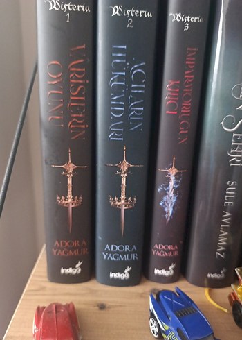 Adora Yağmur - Wisteria Serisi 3 Kitap