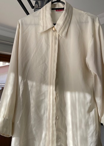 Beyaz Düğmeli Saten Kadın Gömlek - Görsel 4