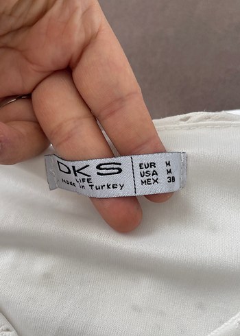 V Yaka Beyaz Nakışlı Midi Elbise - Görsel 5