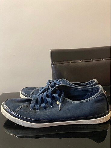 Tommy hilfiger ayakkabı