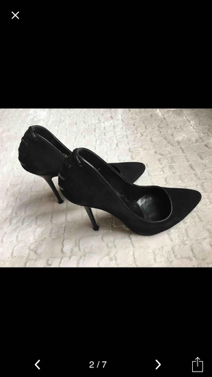 Siyah süet stiletto...