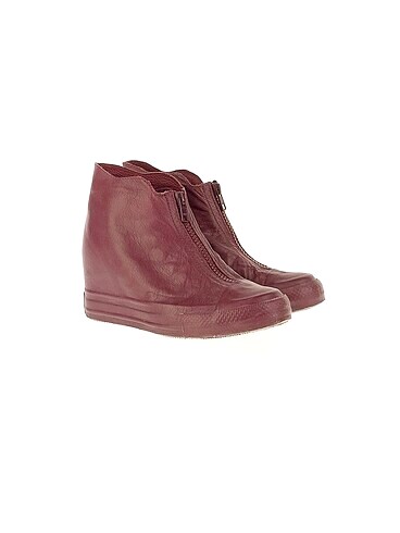 Converse Converse Dolgu Topuk %70 İndirimli.