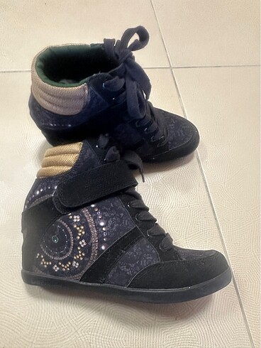 36 Beden Desigual sneaker