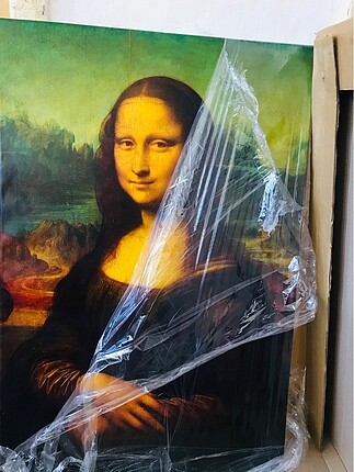Mona lisa tablosu yeni etiketli