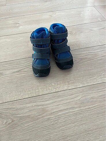 Adidas Erkek Çocuk Bot 26 Numara