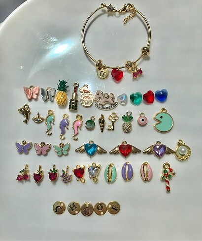 Charm bileklik