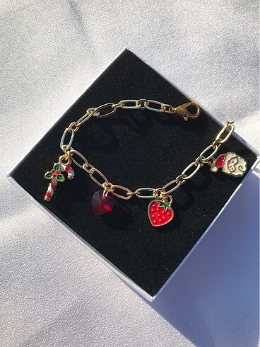 Yılbaşı charm bileklik çilek