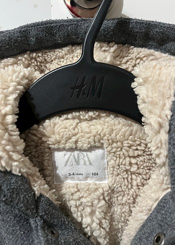 Gri Erkek Çocuk Kürklü Kapüşonlu Mont - Görsel 2