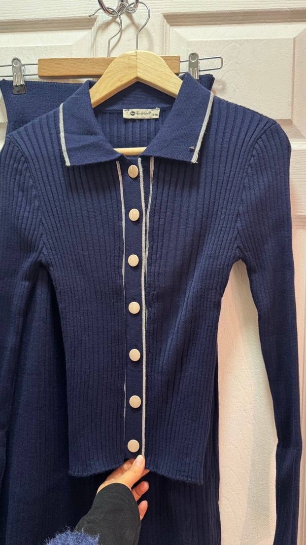 Düğmeli Lacivert Triko Kadın etekli hırkalı takım - Görsel 3