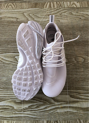 37 Beden beyaz Renk Nike spor ayakkabı 