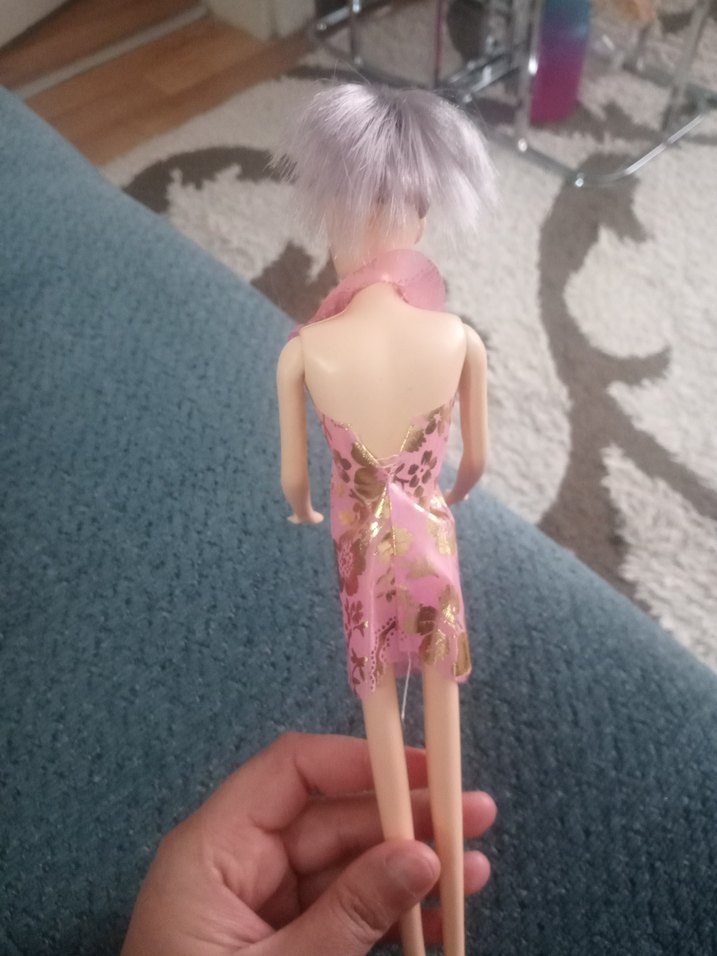 Renkli Kıyafetli Bebek - Görsel 2