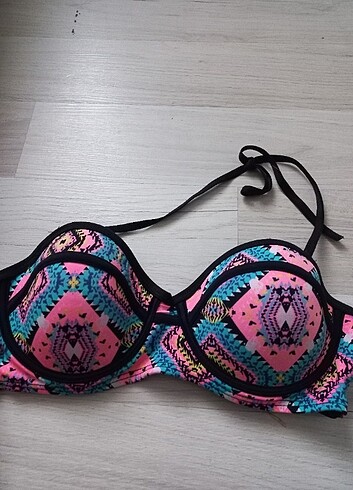 Atmosphere Bikini i takimi