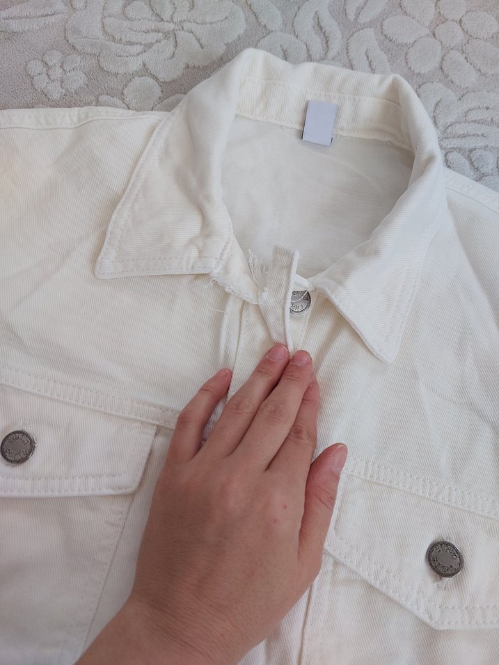 Beyaz Düğmeli Kadın Keten Ceket - Görsel 3