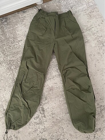 Bershka Kargo pantolon