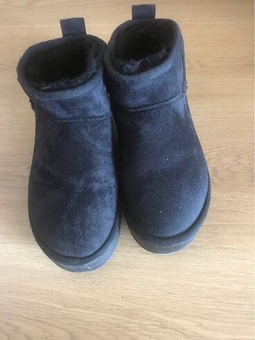 36 Beden Ugg bot