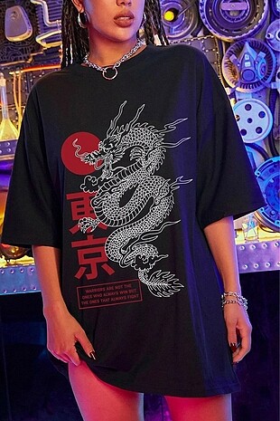 s Beden Kadın Oversize Dragon Baskılı Siyah T-shirt