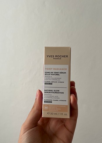 Yves Rocher Doğal Işıltılı Fondöten
