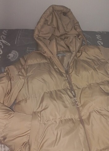 Zara Krem mont