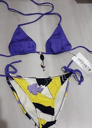 Aksesuar detaylı bikini takım