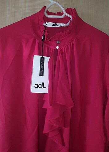 Adil Işık yakası volanlı uzun kollu gömlek - Görsel 5