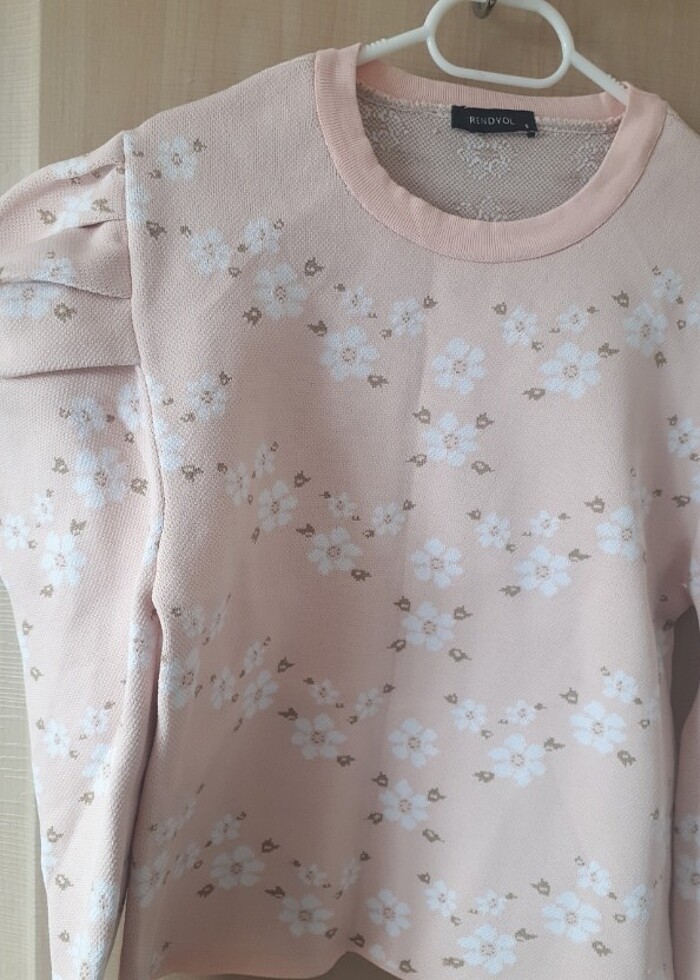 Pudra pembe çiçek desenli yumuşacık kazak - Görsel 5