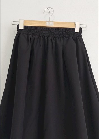 Zara Siyah jakarlı poplin yazlık tesettür etek