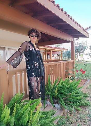 İşlemeli tül kimono 
