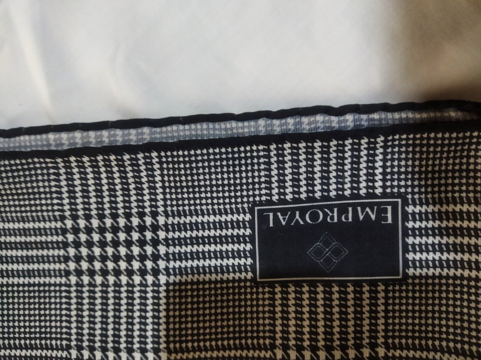 Emproyal esarp - Görsel 2