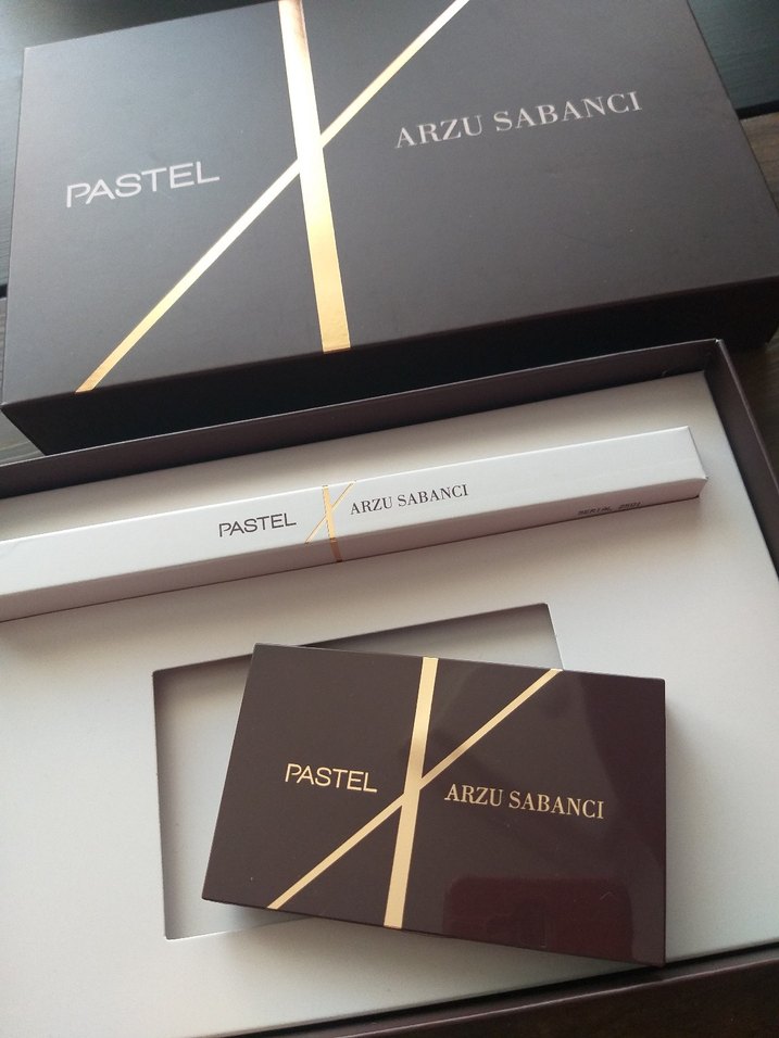 Pastel Arzu Sabancı far + fırça set - Görsel 2