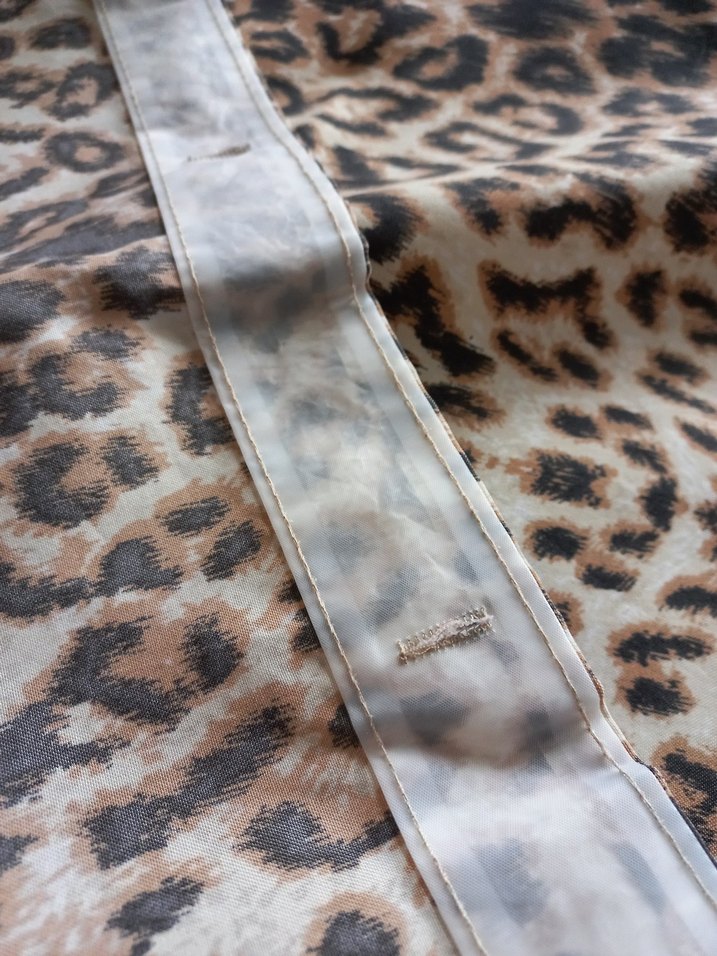 Leopar banyo perdesi - Görsel 2