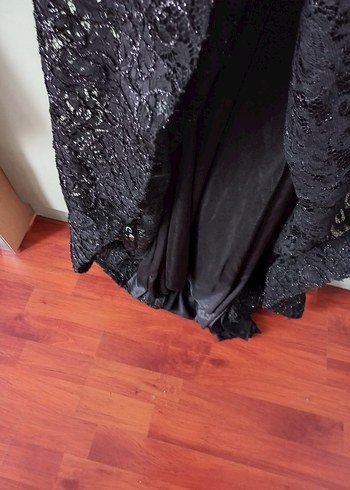 Siyah Dantel Uzun V Yaka Gotik Abiye - Görsel 13